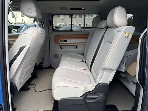 New 2025 Volkswagen ID. Buzz 1st Edition image 10