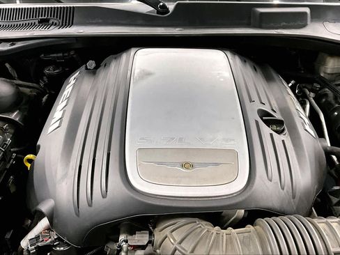 Used 2005 Chrysler 300 C w/ Navigation & Sound Group II RWD image 30