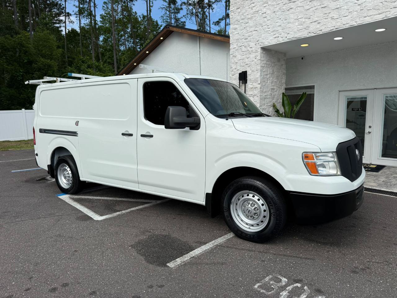 Used 2015 Nissan NV 2500 S w/ Power Package RWD image 15