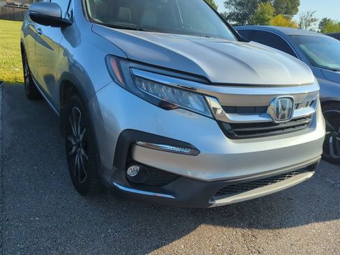Used 2021 Honda Pilot Touring image 2