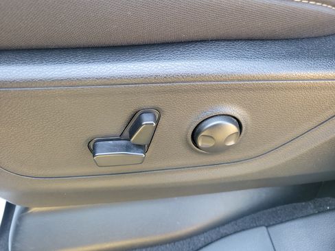 Used 2025 RAM 1500 Big Horn RWD image 13