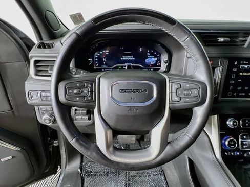 Used 2024 GMC Yukon Denali w/ Advanced Technology Package AWD/4WD image 12