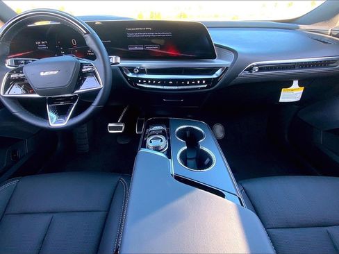 New 2026 Cadillac Lyriq V image 7