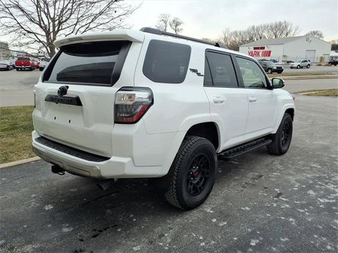 Certified 2023 Toyota 4Runner TRD Off-Road Premium image 24