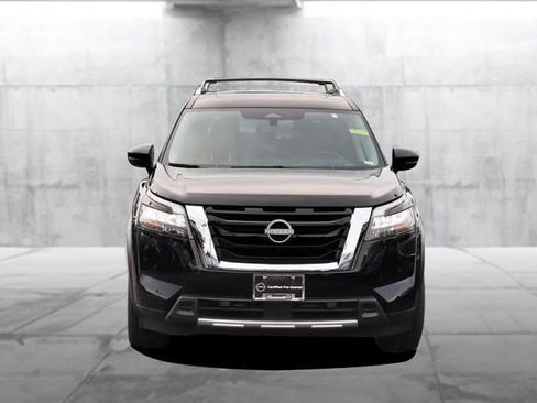 Certified 2025 Nissan Pathfinder Platinum w/ Cargo Package FWD image 4
