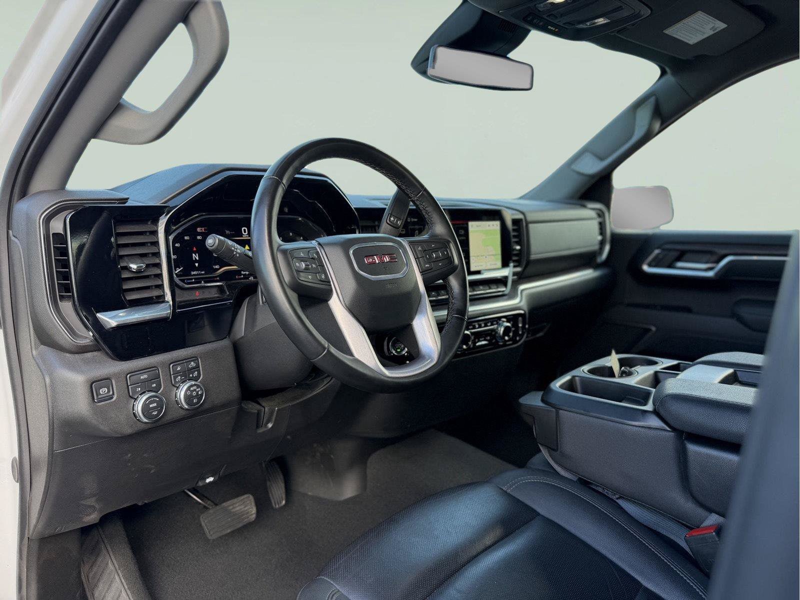 Used 2025 GMC Sierra 1500 SLT AWD/4WD image 18