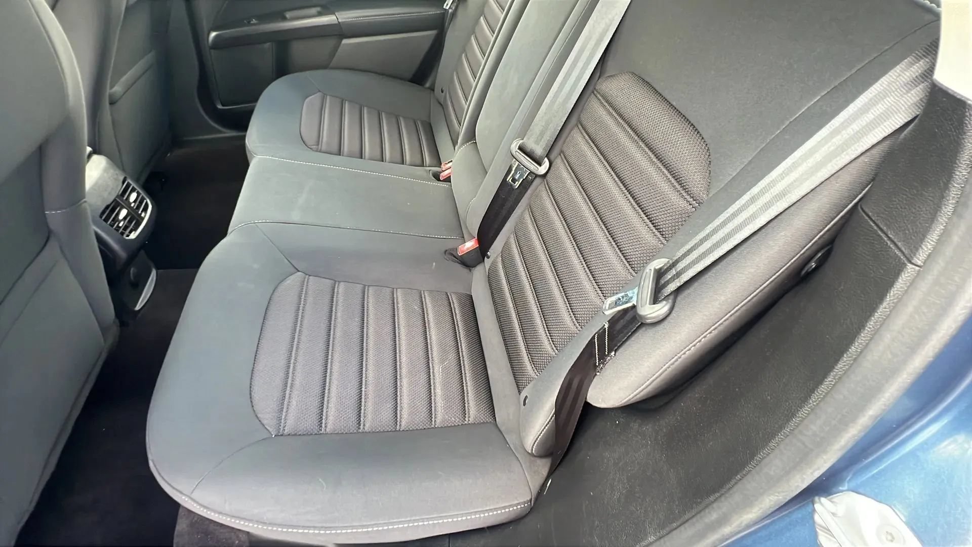 Used 2019 Ford Fusion SE FWD image 19