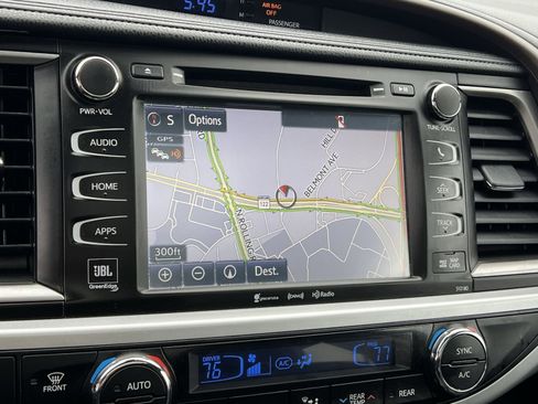 Used 2017 Toyota Highlander Limited image 20