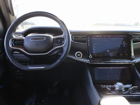 Used 2023 Jeep Grand Wagoneer Base image 22