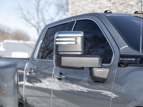 Used 2026 GMC Sierra 3500 Denali Ultimate image 30