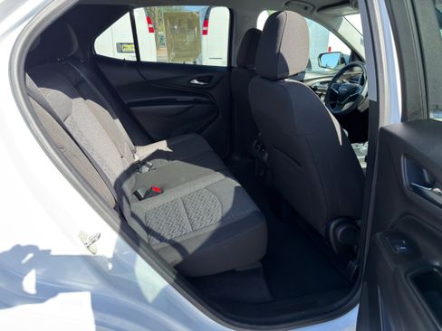 Used 2022 Chevrolet Equinox LT image 12