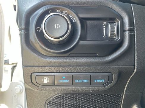 Used 2024 Jeep Wrangler Unlimited Rubicon 4xe image 33