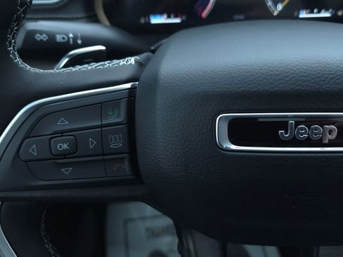 New 2025 Jeep Grand Cherokee Limited w/ Black Appearance Package AWD/4WD image 29