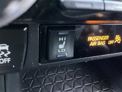 Used 2019 Toyota RAV4 XLE image 23