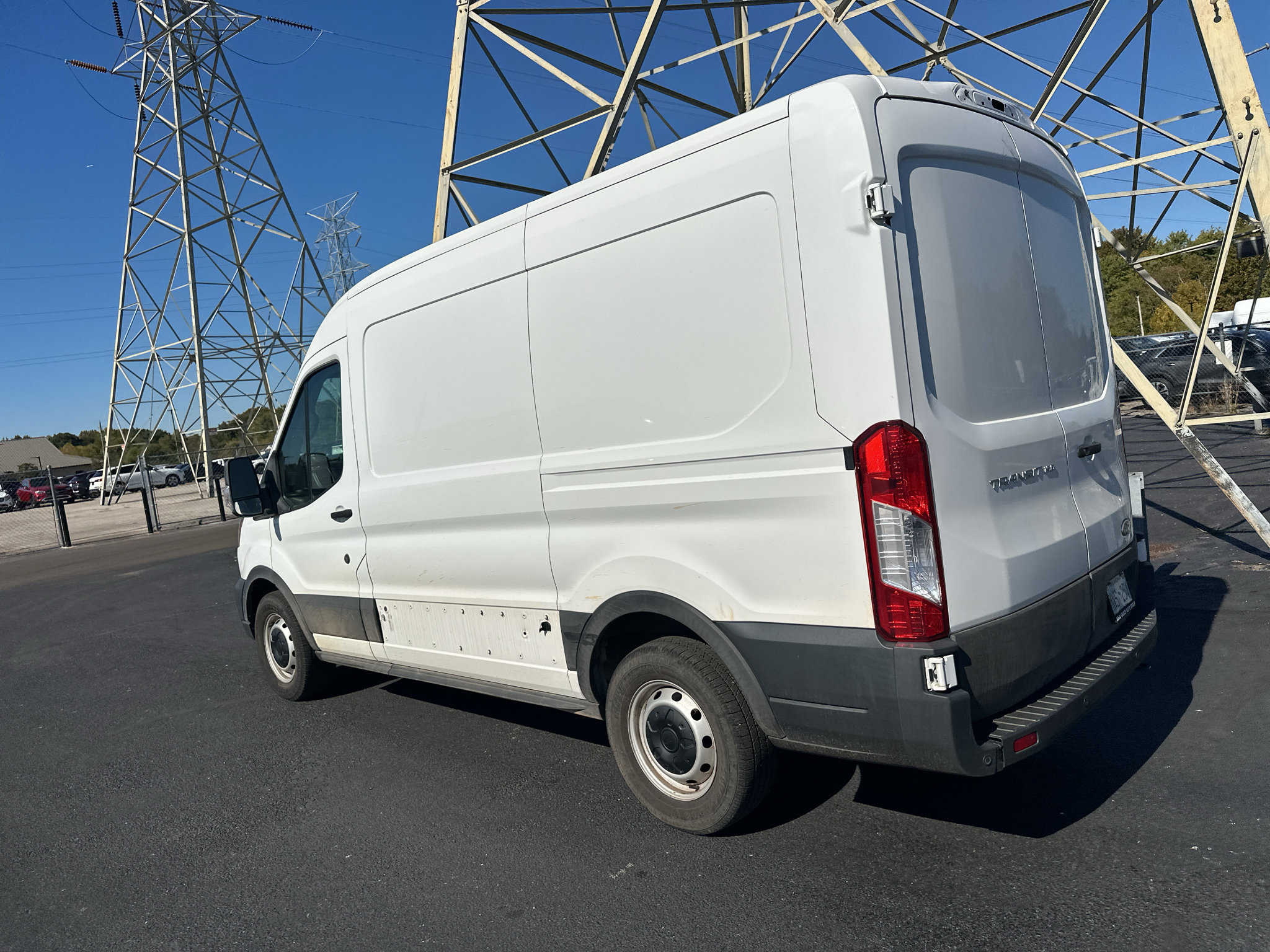 Used 2023 Ford Transit 150 Medium Roof w/ Fleet Safety Package RWD image 3