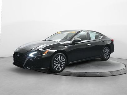 Used 2024 Nissan Altima 2.5 SV