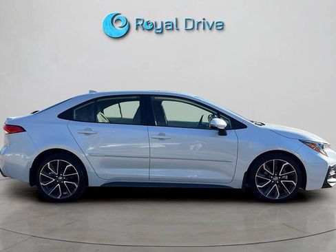 Used 2021 Toyota Corolla SE w/ SE Premium Package FWD image 7
