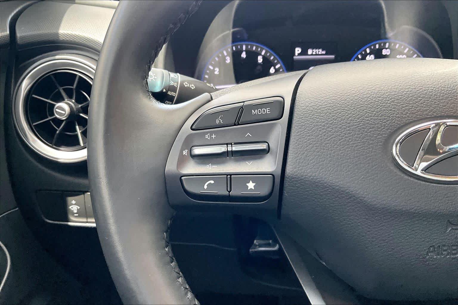 Certified 2023 Hyundai Kona SEL w/ Convenience Package AWD/4WD image 24