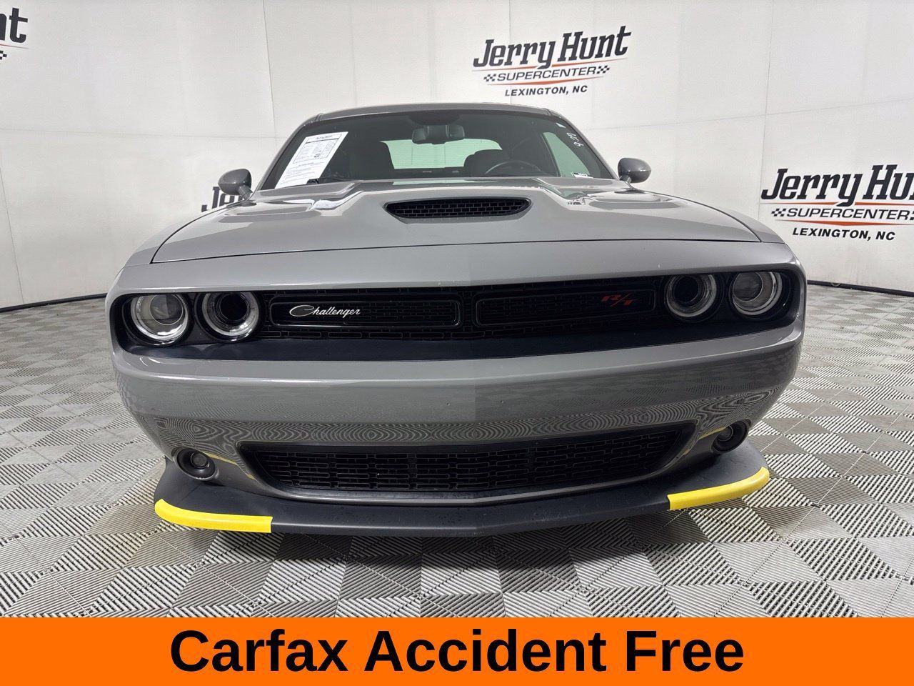 Used 2023 Dodge Challenger R/T Scat Pack w/ Scat Pack Stripe RWD image 3