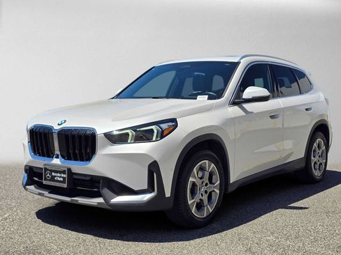 Used 2023 BMW X1 xDrive28i w/ Premium Package AWD/4WD image 7
