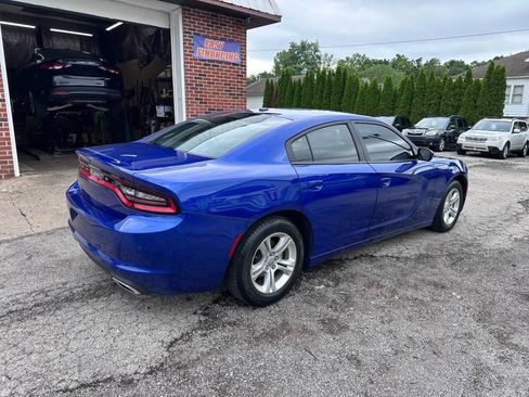 Used 2021 Dodge Charger SXT image 6