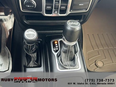 Used 2018 Jeep Wrangler Unlimited Sahara w/ Cold Weather Group image 27