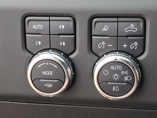 Used 2025 GMC Sierra 2500 Denali Ultimate AWD/4WD image 9