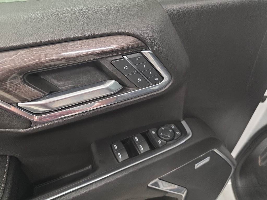 Used 2023 Chevrolet Silverado 1500 LTZ AWD/4WD image 22