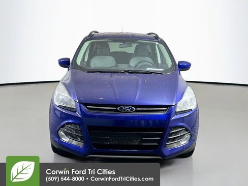 Used 2016 Ford Escape SE w/ Equipment Group 201A image 4