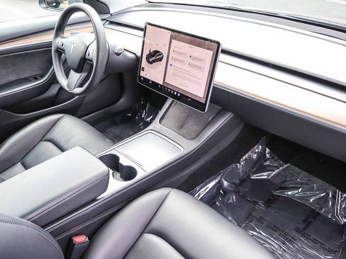 Used 2023 Tesla Model 3 Standard Range RWD image 16