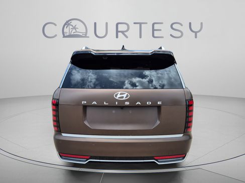 New 2026 Hyundai Palisade Calligraphy FWD image 4