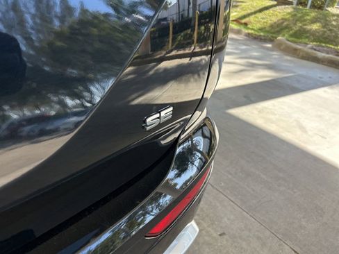 Used 2024 Mitsubishi Outlander SE image 20