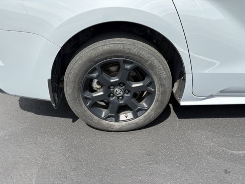 Certified 2025 Toyota Sienna XLE Woodland Edition AWD/4WD image 14
