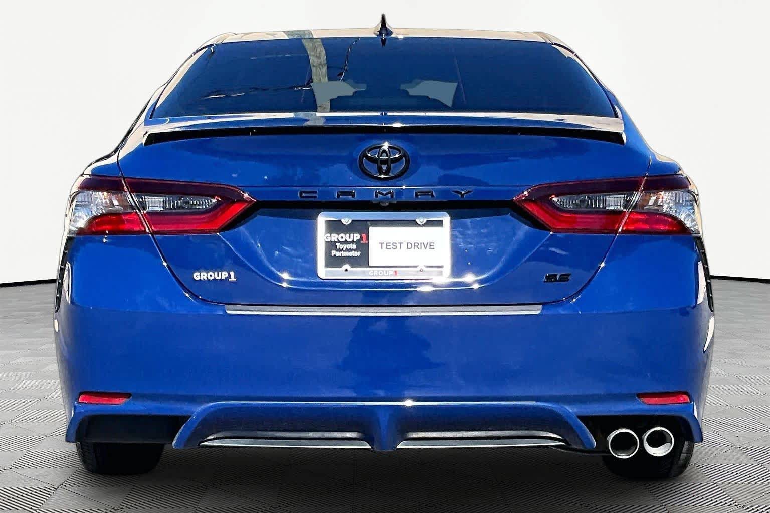 Used 2024 Toyota Camry SE w/ Convenience Package FWD image 5