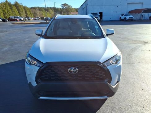 Used 2022 Toyota Corolla Cross LE image 8