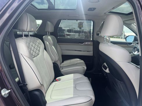Used 2022 Hyundai Palisade Limited FWD image 13
