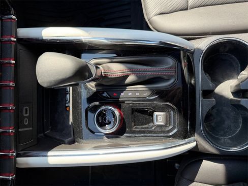 Used 2023 GMC Canyon AT4X image 21