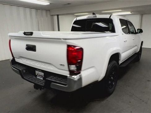 Used 2022 Toyota Tacoma SR5 image 8