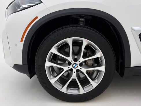 Used 2024 BMW X5 xDrive40i AWD/4WD image 27