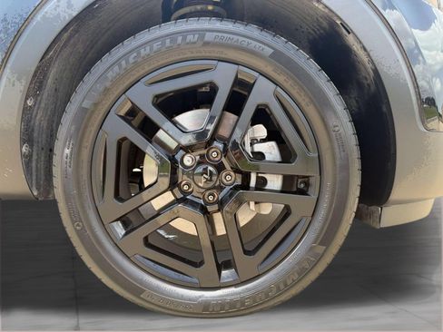 Used 2025 Kia Telluride EX X-Line AWD/4WD image 12