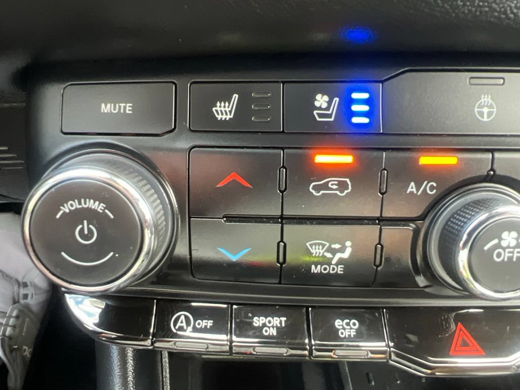 Used 2025 Dodge Durango GT AWD/4WD image 47