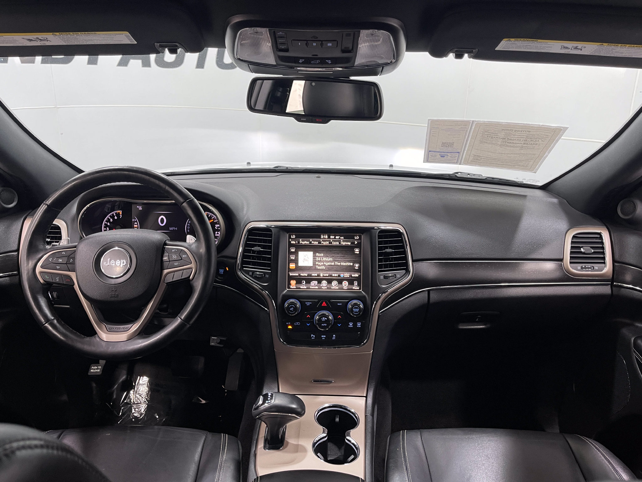 Used 2015 Jeep Grand Cherokee Limited w/ Trailer Tow Group IV AWD/4WD image 19