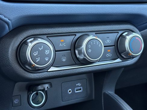 New 2025 Nissan Versa SV w/ Trunk Package image 16