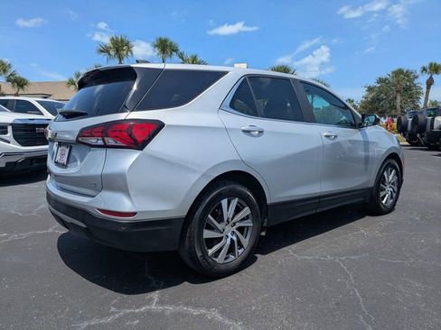 Used 2022 Chevrolet Equinox LT FWD image 4