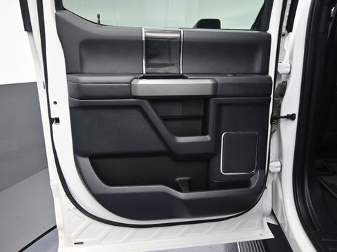 Used 2022 Ford F250 Platinum w/ FX4 Off-Road Package image 15