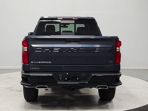 Used 2022 Chevrolet Silverado 1500 LT Trail Boss w/ Convenience Package II AWD/4WD image 6
