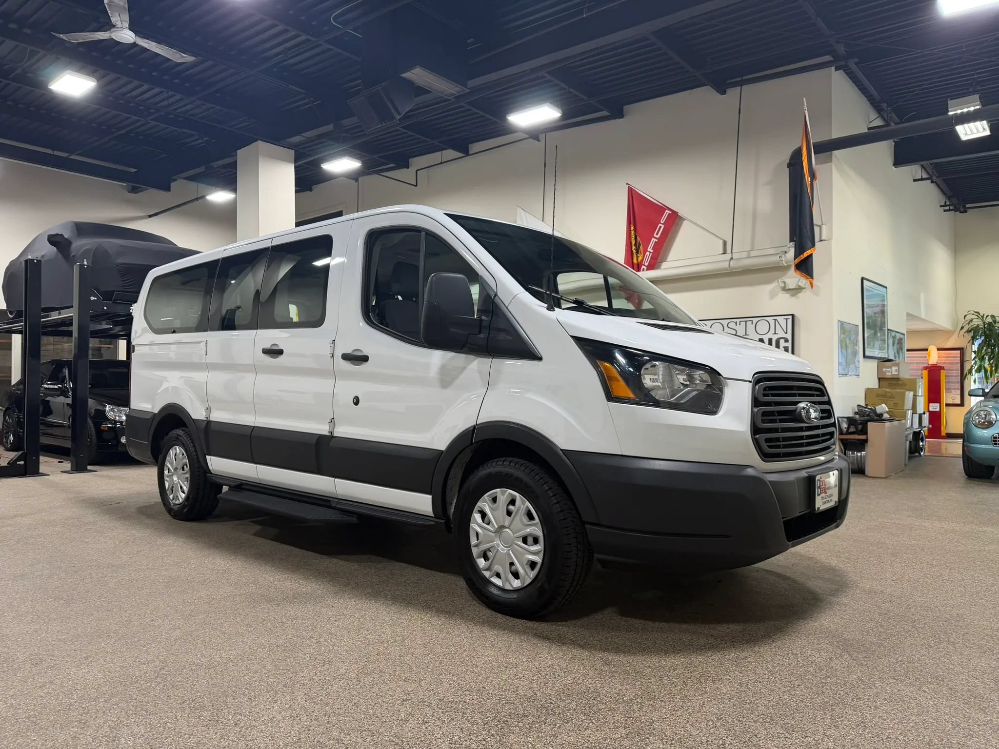 Used 2018 Ford Transit 150 XL RWD image 3