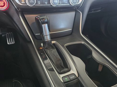 Used 2018 Honda Accord Sport image 29