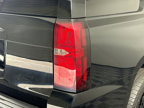 Used 2019 Chevrolet Tahoe LT image 34
