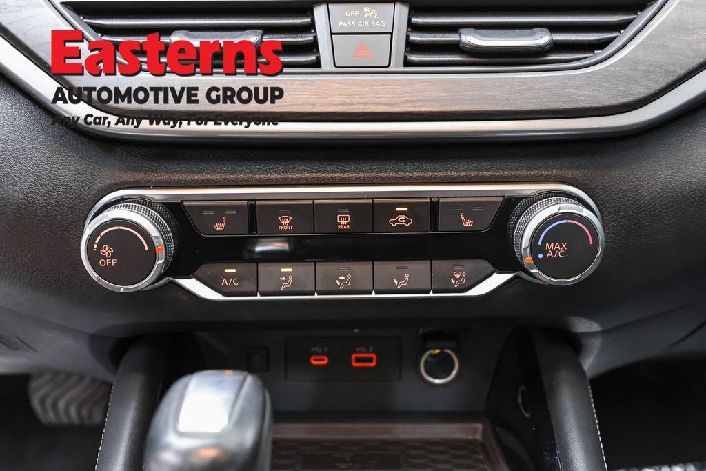 Used 2023 Nissan Altima 2.5 SV w/ SV Premium Package FWD image 23